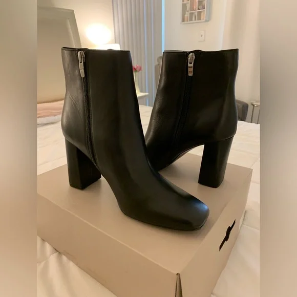 Marc Fisher Black Ankle Boots NEW IN BOX! 9 1/2, never worn, 4 inch heel. - Picture 9 of 15